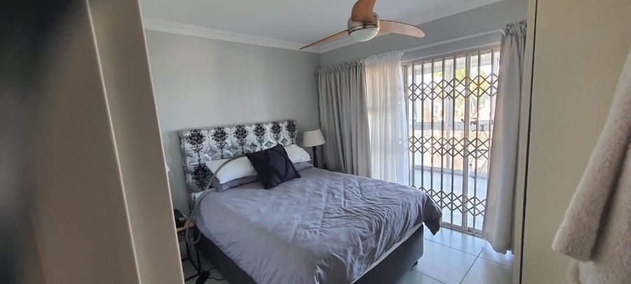 To Let 2 Bedroom Property for Rent in Wavecrest Eastern Cape